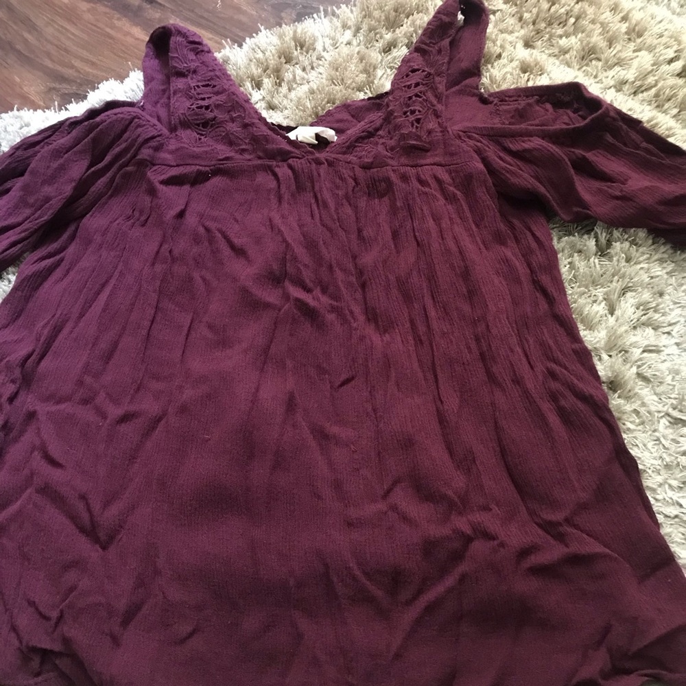 Burgundy cold shoulder flowy top